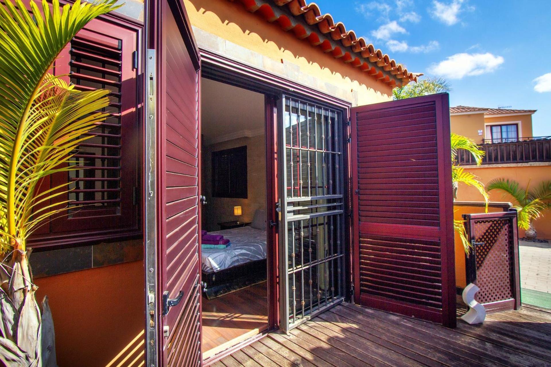Villa Jardin De Buda Arona Kültér fotó